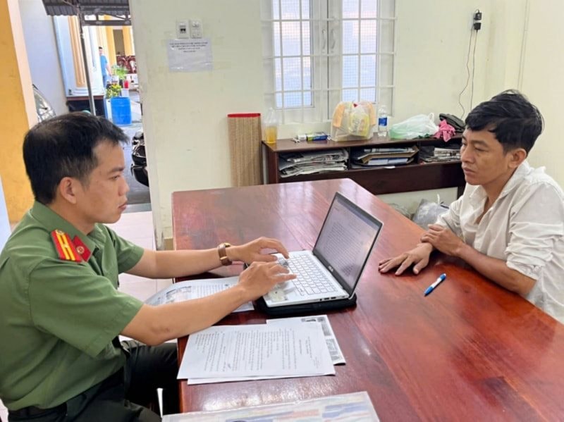 Ph&aacute;t hiện hơn 400 người giao dịch tổng cộng 3 tỷ đồng cho người đ&agrave;n &ocirc;ng SN 1985, C&ocirc;ng an ph&aacute;t cảnh b&aacute;o &lsquo;n&oacute;ng&rsquo; - Ảnh 1.