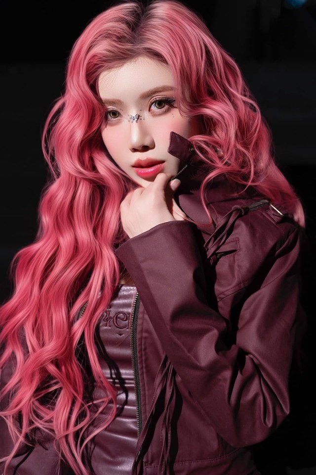 Mỹ nh&acirc;n Việt khiến netizen Trung cho&aacute;ng v&aacute;ng: L&aacute; ngọc c&agrave;nh v&agrave;ng nh&agrave; ngoại giao, gia thế - t&agrave;i năng tiểu thuyết cũng kh&ocirc;ng d&aacute;m viết- Ảnh 1.