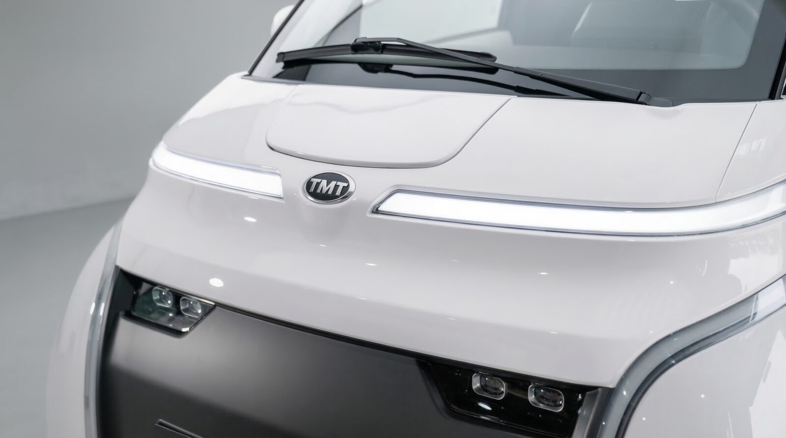 Ô tô điện Việt Nam giá từ 148 triệu đồng sắp ra mắt: Tháo pin như xe máy, sạc được tại nhà, chạy gần 10 vòng Hồ Tây mới hết pin- Ảnh 4.