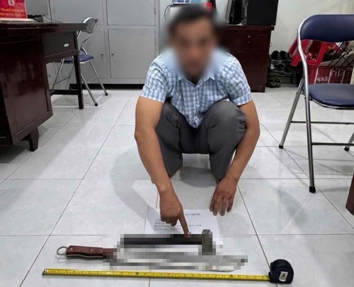 Bắt khẩn cấp c&aacute;c đối tượng hỗn chiến b&atilde;i đ&aacute; miền Đ&ocirc;ng g&acirc;y thương t&iacute;ch - Ảnh 2.