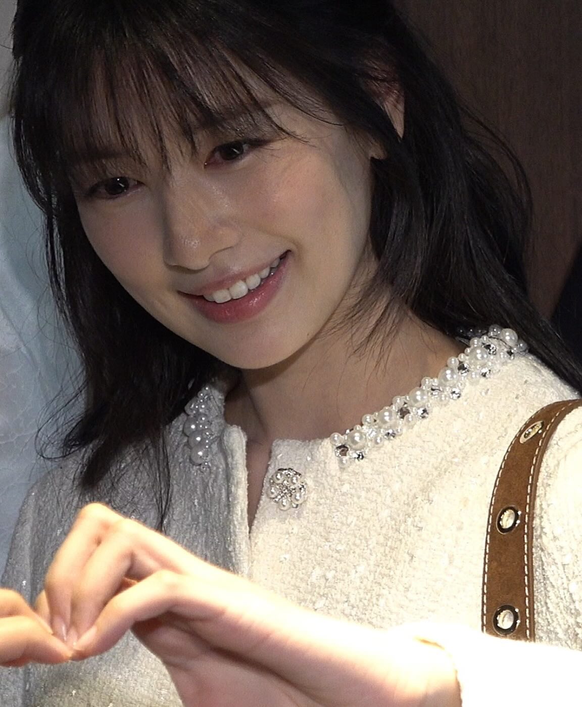 Nữ thần sắp chạm tuổi 40: Gương mặt "b&uacute;ng ra collagen", ăn mặc đẹp đến nỗi g&aacute;i 18 phải học tập- Ảnh 2.