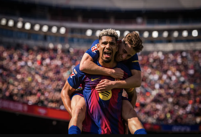 Vinicius Junior rực sáng, Real Madrid thắng nghẹt thở derby Madrid - Ảnh 8.