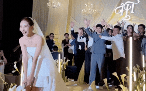 H&agrave;nh động bất ngờ của Văn To&agrave;n trong đ&aacute;m cưới MC M&ugrave; Tạt- Ảnh 1.