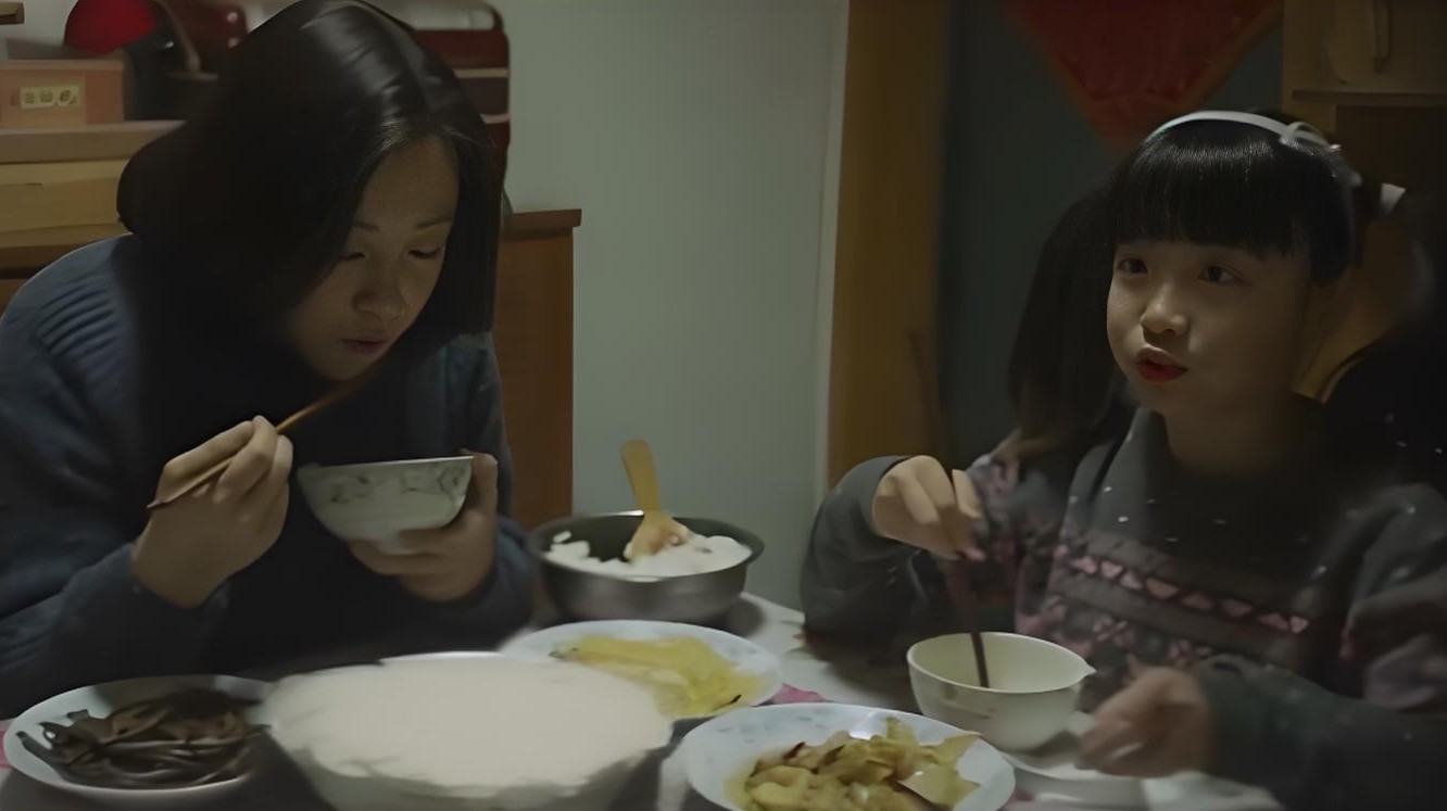 Nghi&ecirc;n cứu từ Đại học Oslo: Tranh luận trong bữa ăn gi&uacute;p trẻ học tốt hơn - Ảnh 1.