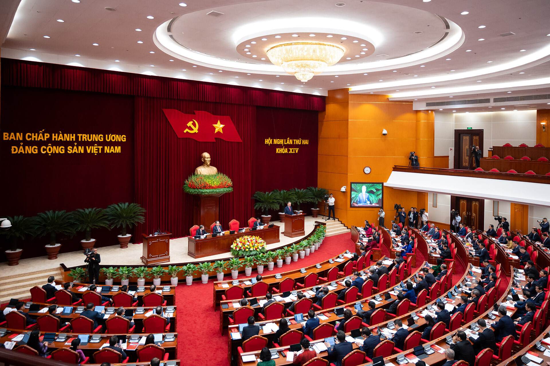 Khai mạc Hội nghị Trung ương 2 kh&oacute;a XIV: Nhiệm vụ quan trọng Cho ph&aacute;t triển đất nước 2026 - Ảnh 12.