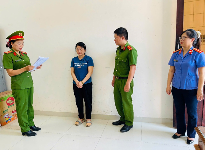 Bắt tạm giam Nguyễn Thị Tường Vi lừa đảo chiếm đoạt t&agrave;i sản hơn 14 tỷ đồng - Ảnh 1.