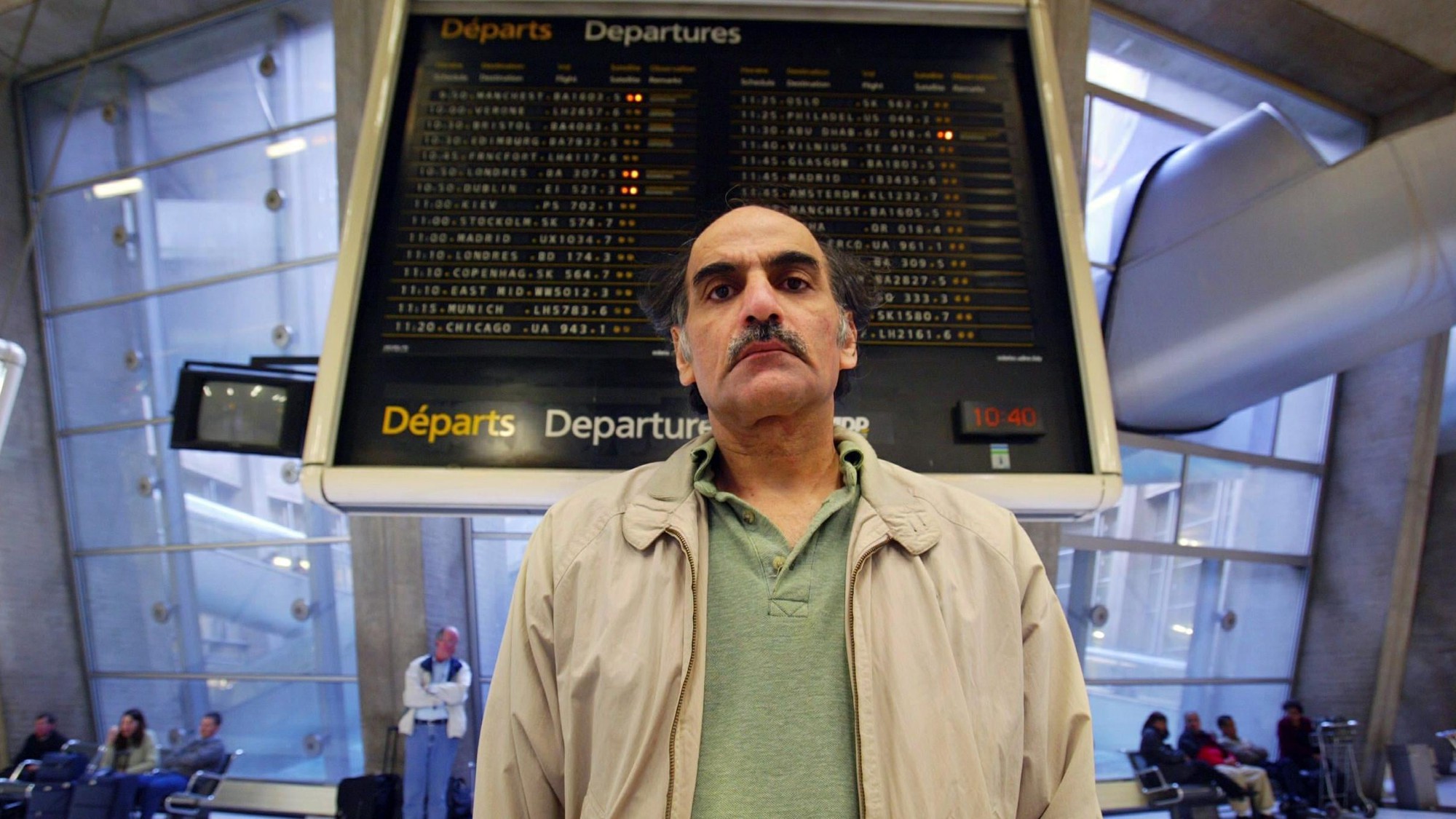 Người đ&agrave;n &ocirc;ng sống trong s&acirc;n bay suốt 18 năm, kh&ocirc;ng ở tr&ecirc;n bất kỳ quốc gia n&agrave;o - Ảnh 1.