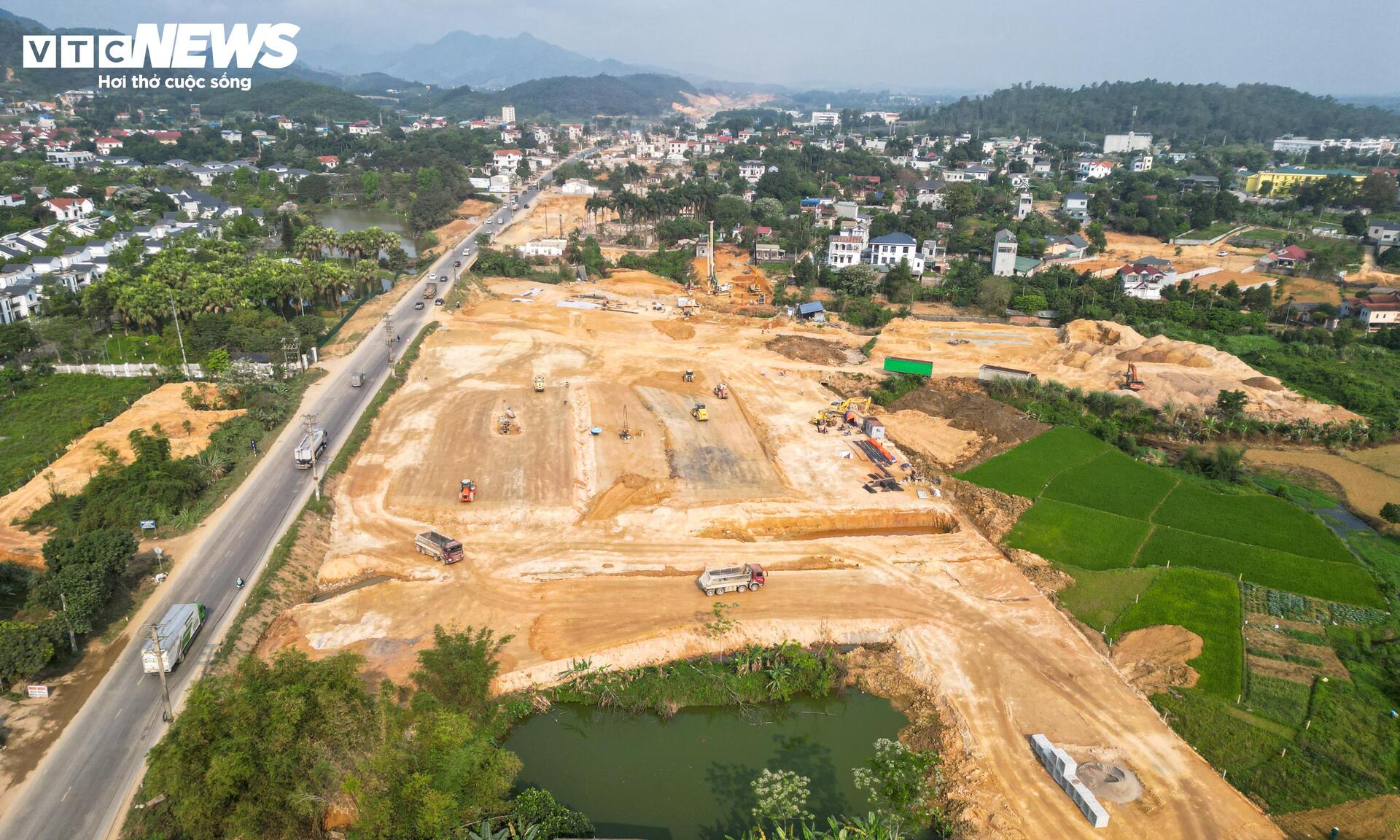 C&ocirc;ng trường cao tốc 5 . 200 Tỷ đồng kết nối Đại lộ Thăng Long v&agrave; H&agrave; Nội - h&ograve;a b&igrave;nh - Ảnh 13.