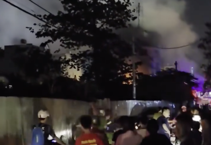 Ch&aacute;y qu&aacute;n cơm ở TPHCM khiến hai mẹ con tử vong thương t&acirc;m - Ảnh 1.