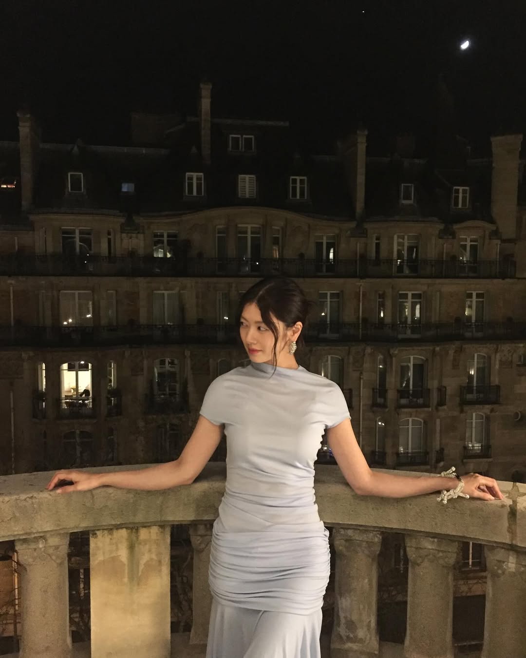 Nữ thần sắp chạm tuổi 40: Gương mặt "b&uacute;ng ra collagen", ăn mặc đẹp đến nỗi g&aacute;i 18 phải học tập- Ảnh 9.