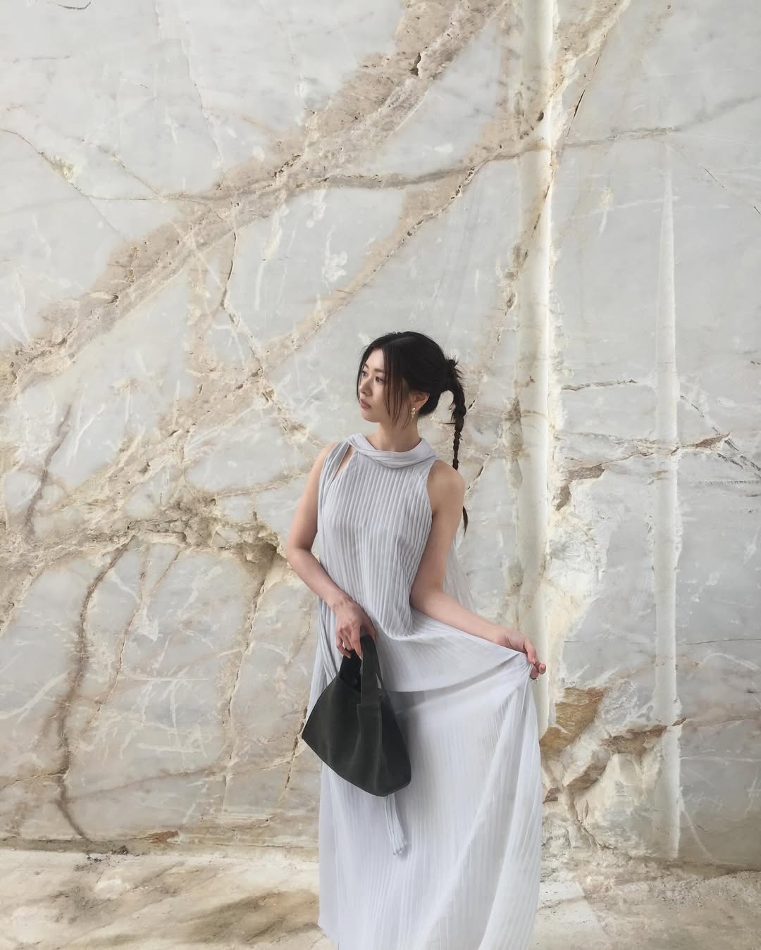 Nữ thần sắp chạm tuổi 40: Gương mặt "b&uacute;ng ra collagen", ăn mặc đẹp đến nỗi g&aacute;i 18 phải học tập- Ảnh 8.