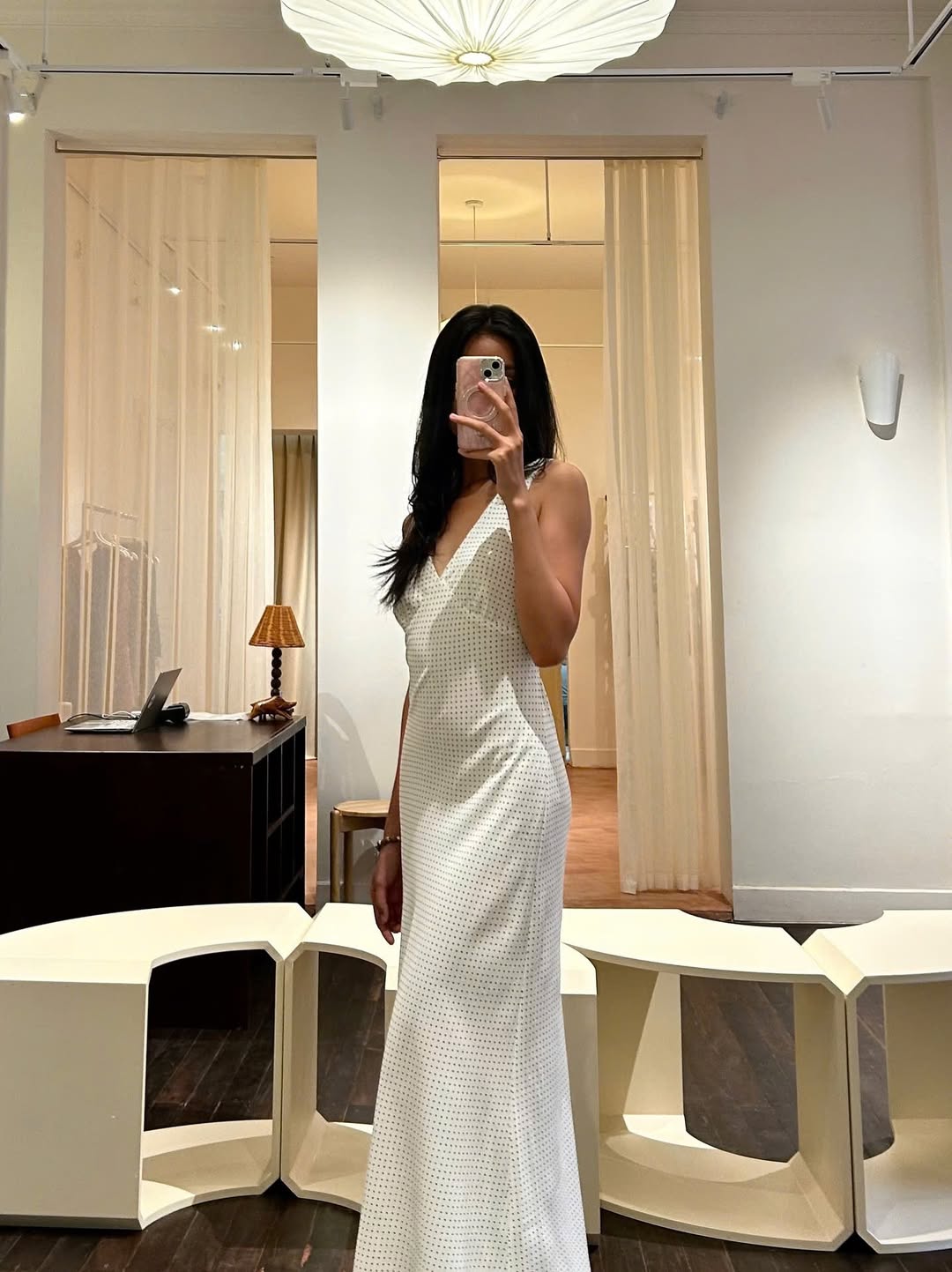 Nữ thần sắp chạm tuổi 40: Gương mặt "b&uacute;ng ra collagen", ăn mặc đẹp đến nỗi g&aacute;i 18 phải học tập- Ảnh 26.