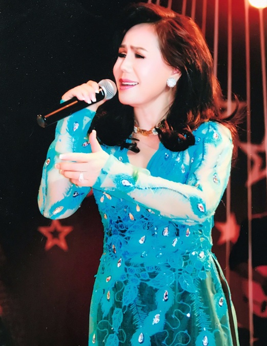 Danh ca Thanh Tuyền: "T&ocirc;i vừa h&aacute;t vừa chảy nước mắt" - Ảnh 1.