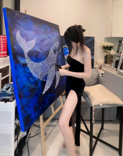 V&oacute;c d&aacute;ng như si&ecirc;u mẫu của nữ họa sĩ Th&aacute;i Lan, h&oacute;a ra "người đẹp như tranh" l&agrave; c&oacute; thật - Ảnh 2.