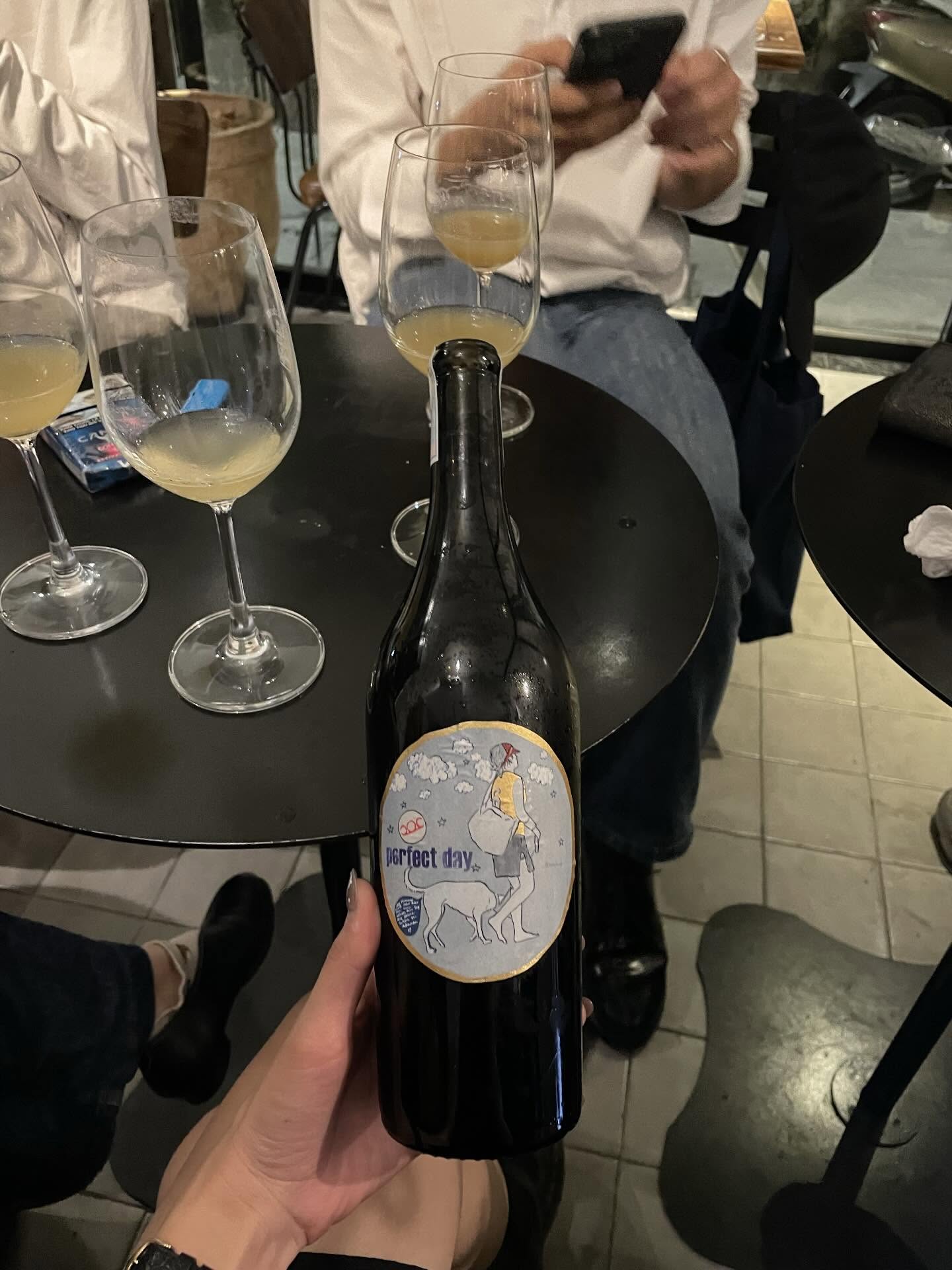 &ldquo;Uống rượu vang vỉa h&egrave;&rdquo;: Tr&agrave;o lưu nhất thời hay định nghĩa mới về sự hưởng thụ của người trẻ H&agrave; Nội?- Ảnh 13.