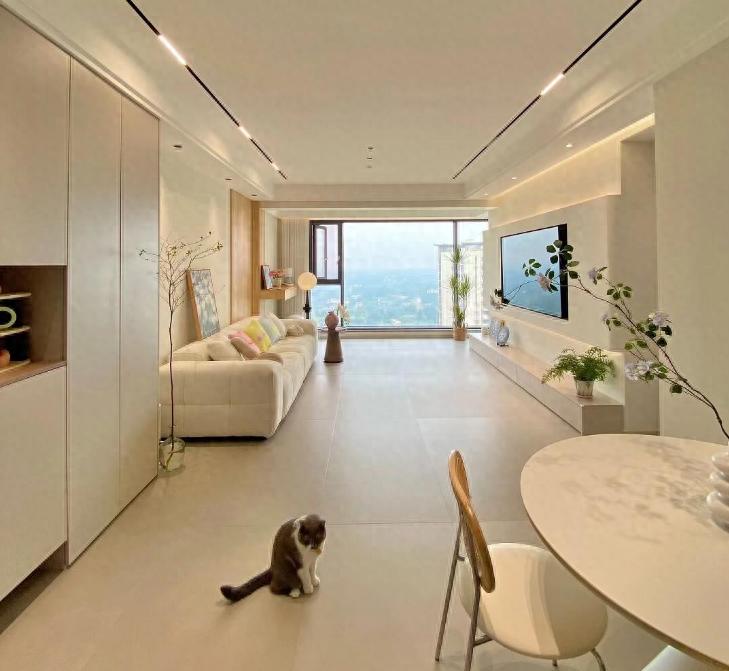 Bất chấp mọi lời khuy&ecirc;n, t&ocirc;i vẫn l&aacute;t gạch 600&times;1200mm cho ph&ograve;ng kh&aacute;ch v&agrave; sau khi ở 6 th&aacute;ng, đ&acirc;y l&agrave; điều t&ocirc;i muốn n&oacute;i thật- Ảnh 2.