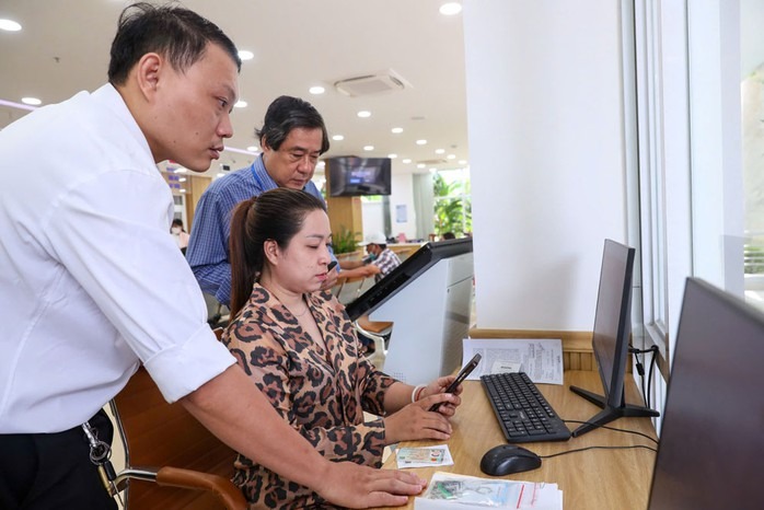 C&ocirc;ng chức xin th&ocirc;i việc 2026: Ch&iacute;nh s&aacute;ch hỗ trợ v&agrave; chế độ mới từ Bộ Nội vụ - Ảnh 1.