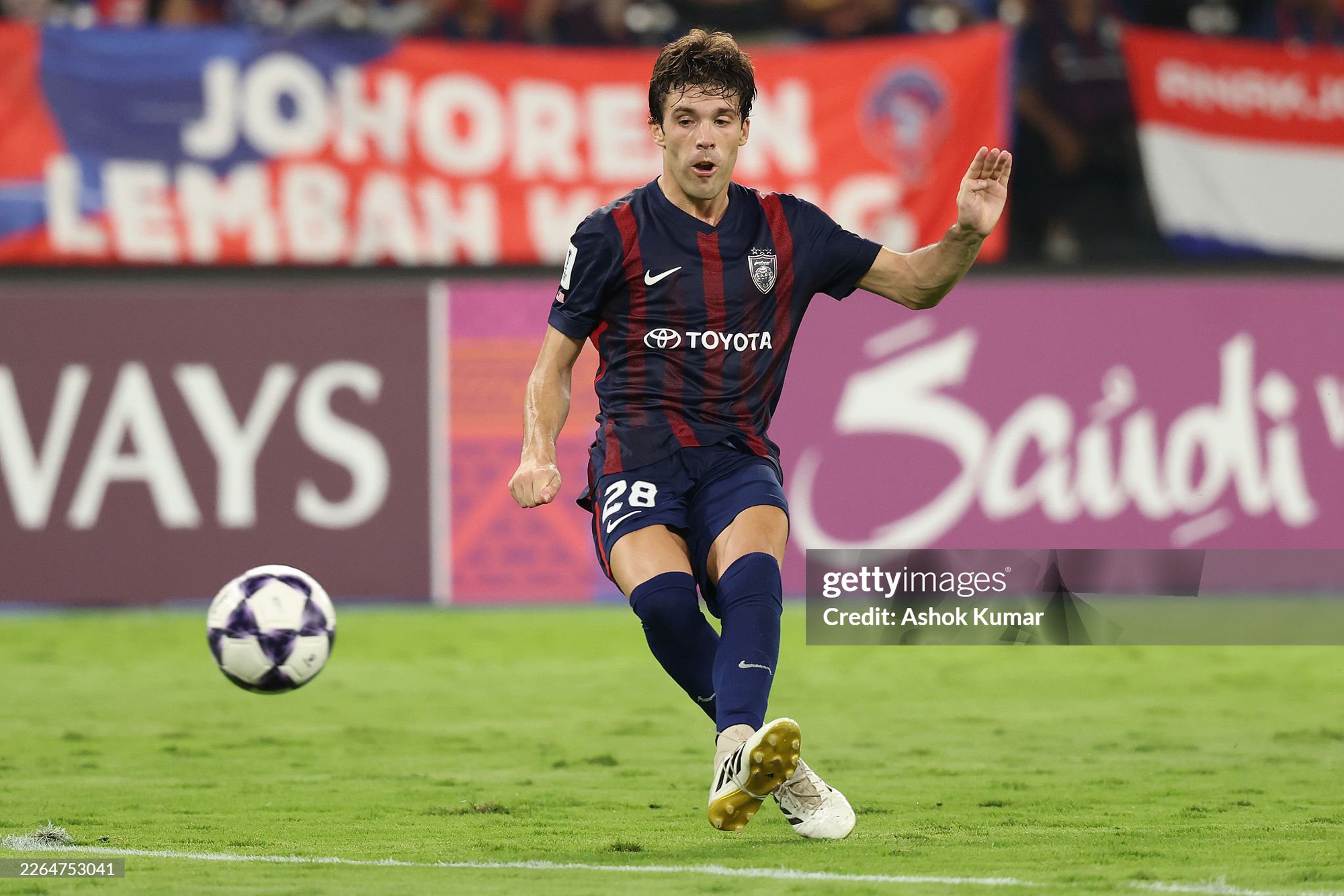 Sở hữu trị gi&aacute; gấp đ&ocirc;i Xu&acirc;n Son, ng&ocirc;i sao nhập tịch Malaysia gặp vấn đề b&iacute; ẩn trước ng&agrave;y đấu Việt Nam - Ảnh 1.