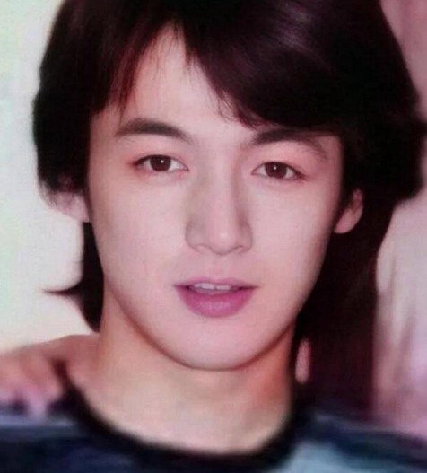 Con g&aacute;i chủ thầu x&acirc;y dựng "giả ngh&egrave;o" l&agrave;m trợ l&yacute; nghệ sĩ, cuối c&ugrave;ng cưới lu&ocirc;n "th&aacute;nh ế" đẹp trai nhất showbiz - Ảnh 4.