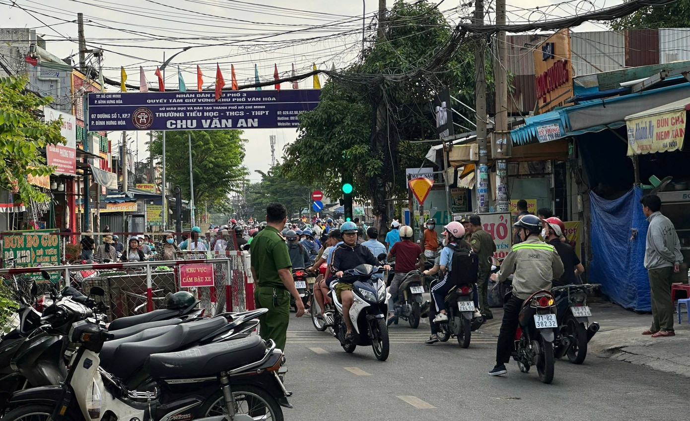 Nh&acirc;n chứng kể lại vụ ch&aacute;y qu&aacute;n chay khiến hai mẹ con tử vong Tại TPHCM - Ảnh 2.