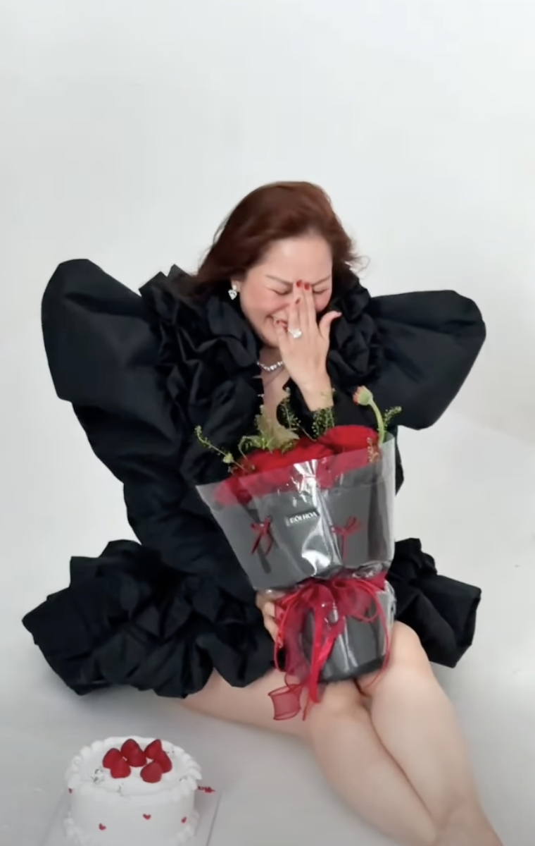 Kh&aacute;nh Thi kh&ocirc;ng thể kiềm chế, bật kh&oacute;c v&igrave; h&agrave;nh động của Phan Hiển- Ảnh 1.