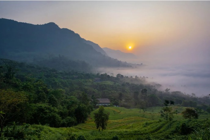 Vogue cảnh b&aacute;o du kh&aacute;ch: H&atilde;y chuẩn bị cho sự cho&aacute;ng ngợp &ndash; Việt Nam c&oacute; thể thay đổi cả cuộc đời bạn - Ảnh 10.