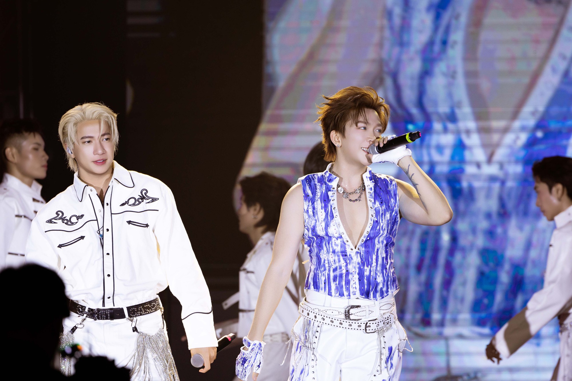 Tăng Ph&uacute;c h&eacute; lộ sự thật sau m&agrave;n nhảy tango đi&ecirc;u luyện, n&oacute;ng bỏng - Ảnh 2.