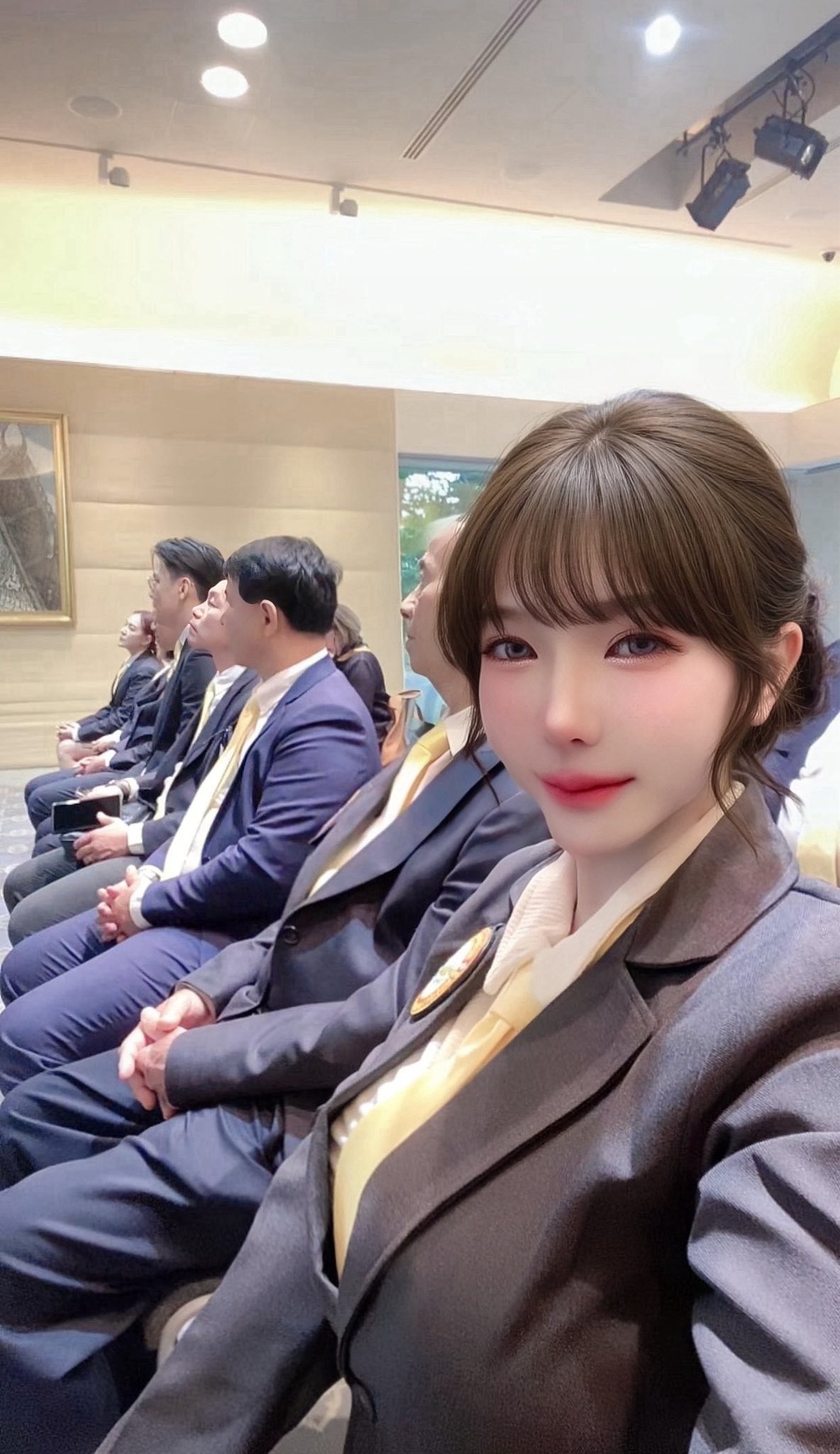 Nhận bằng Tiến sĩ, nữ DJ khiến tất cả ngỡ ng&agrave;ng với tr&igrave;nh độ học vấn- Ảnh 3.