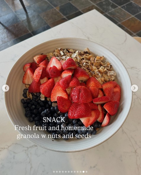 Nam b&aacute;c sĩ 66 tuổi m&agrave; &ldquo;trẻ khỏe như 40&rdquo; nhớ ăn uống kiểu n&agrave;y mỗi ng&agrave;y - Ảnh 4.