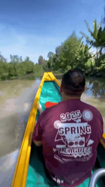 Kh&aacute;ch T&acirc;y &ocirc;m tim trước m&agrave;n l&aacute;i v&otilde; l&atilde;i đẳng cấp tại miền T&acirc;y- Ảnh 1.