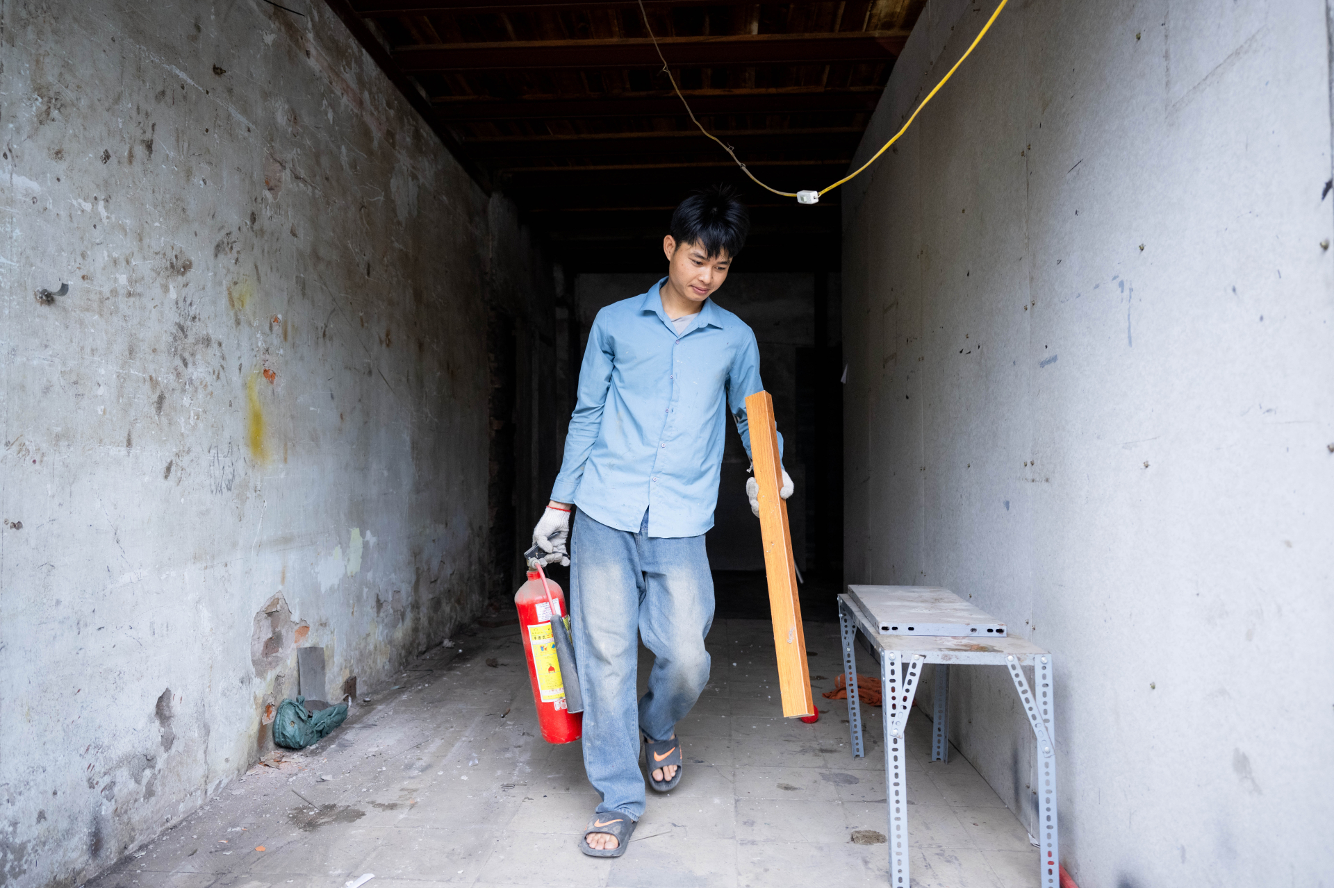 Người đ&agrave;n &ocirc;ng cứu người trong đ&aacute;m ch&aacute;y ở H&agrave; Nội: H&agrave;nh động quả cảm kh&ocirc;ng cần ghi nhận - Ảnh 6.