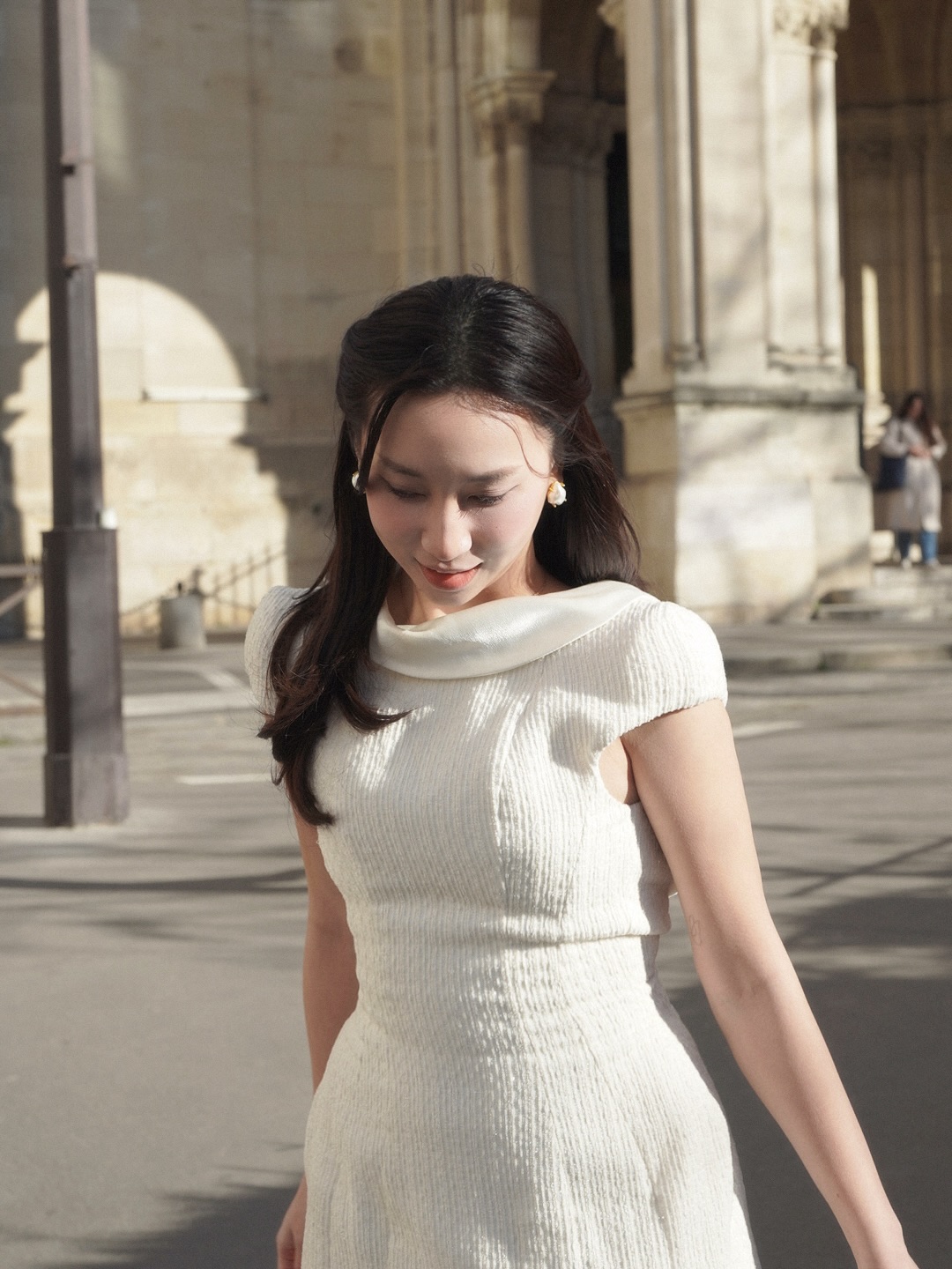 G&aacute;i Việt sống ở Paris nổi tiếng v&igrave; mặc đẹp, "ph&aacute;t s&aacute;ng" giữa biển người ch&acirc;u &Acirc;u- Ảnh 8.