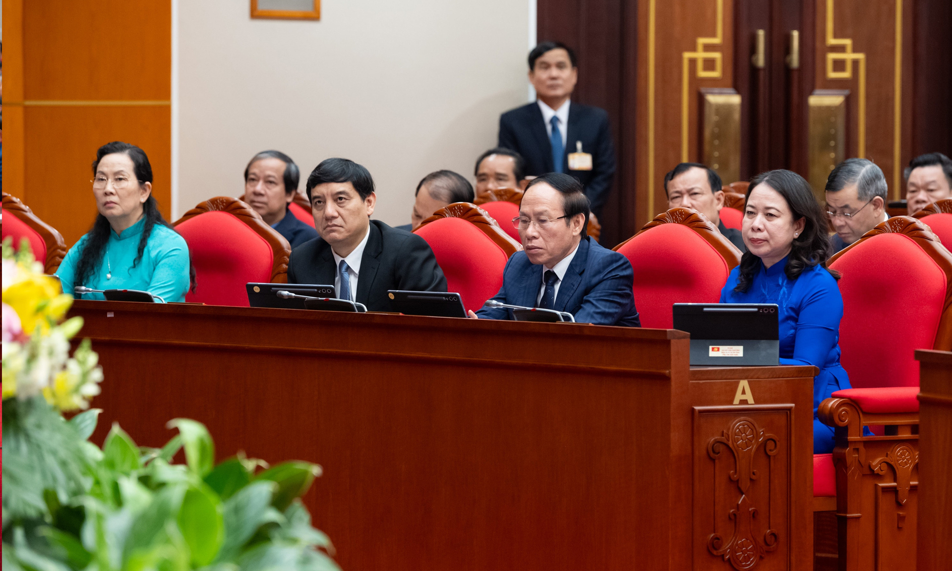 Bế mạc Hội nghị Đảng: Tổng B&iacute; thư T&ocirc; L&acirc;m nhấn mạnh về tổ chức v&agrave; ph&aacute;t triển kinh tế - Ảnh 5.