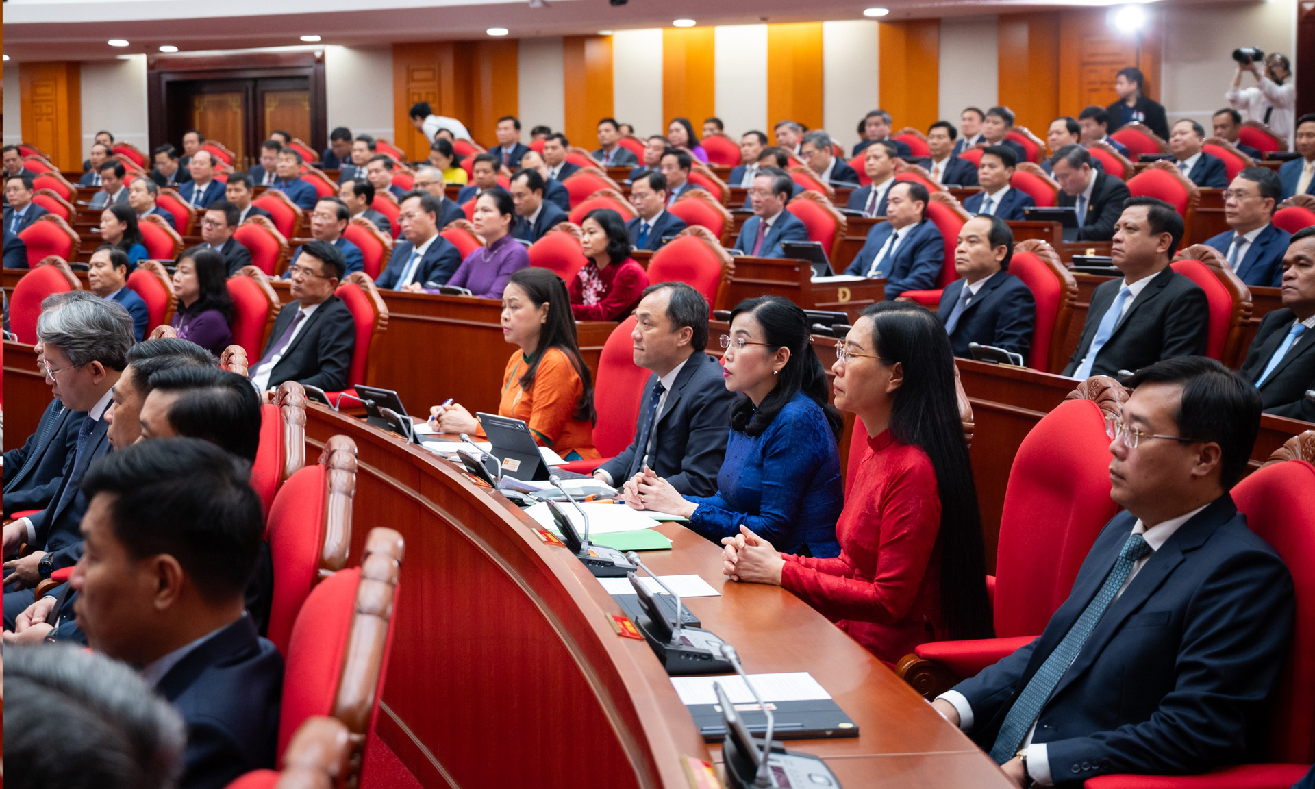 Bế mạc Hội nghị Đảng: Tổng B&iacute; thư T&ocirc; L&acirc;m nhấn mạnh về tổ chức v&agrave; ph&aacute;t triển kinh tế - Ảnh 8.