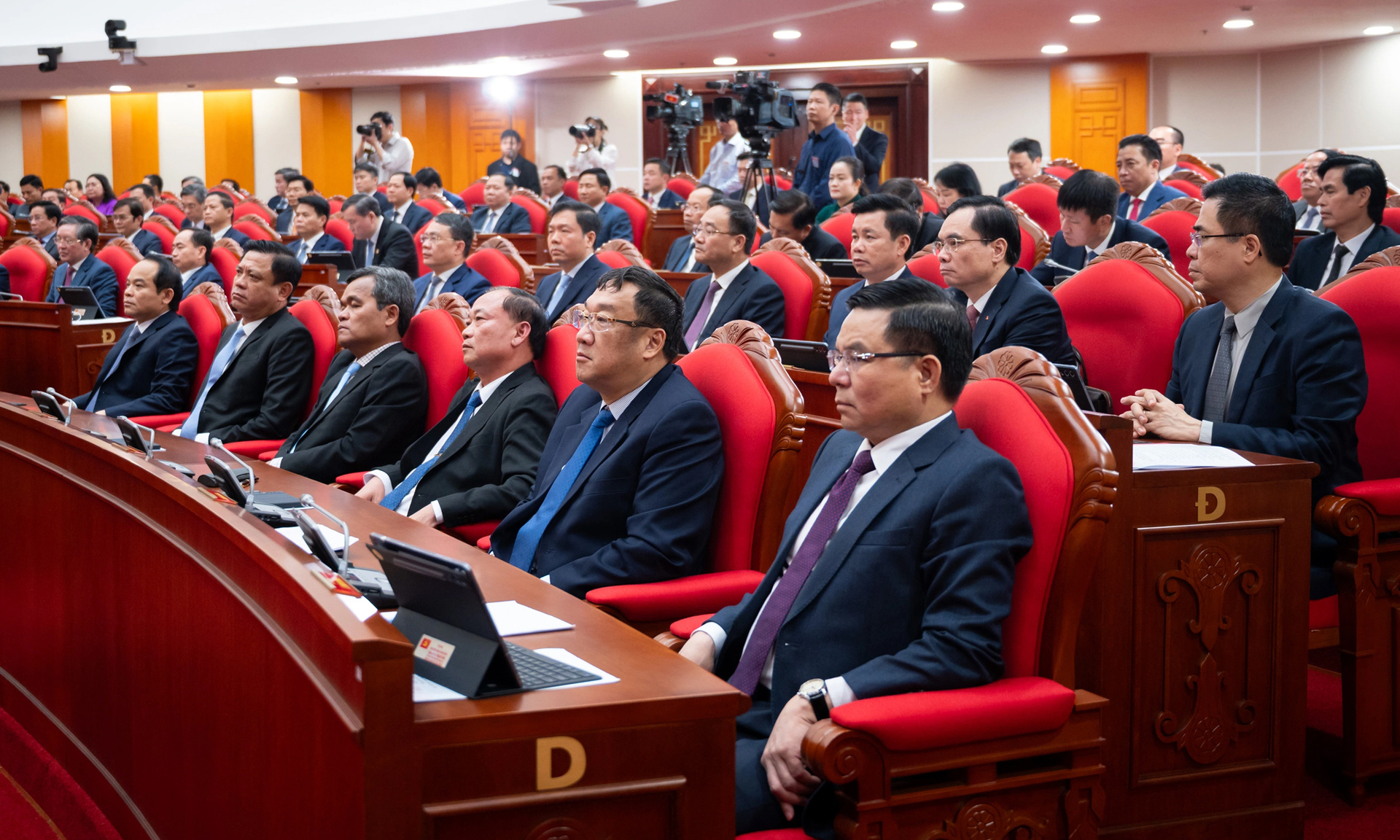 Bế mạc Hội nghị Đảng: Tổng B&iacute; thư T&ocirc; L&acirc;m nhấn mạnh về tổ chức v&agrave; ph&aacute;t triển kinh tế - Ảnh 9.