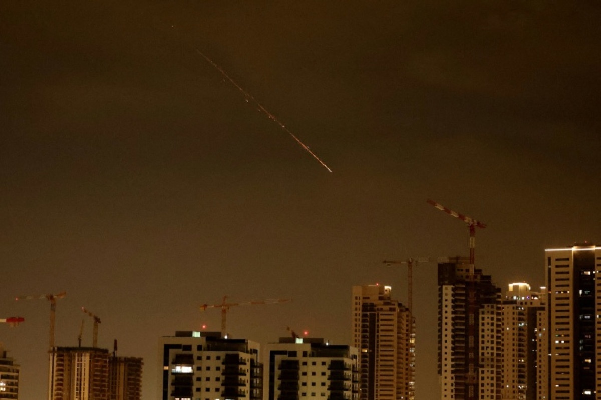 Iran "bắn" tin mật đến đặc ph&aacute;i vi&ecirc;n Mỹ: Tehran đ&atilde; chấp nhận đ&agrave;m ph&aacute;n? - Ảnh 2.