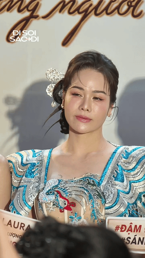 Thanh Thuỷ - Lương Linh không ai nhường ai trên thảm đỏ, Quốc Trường nhắc Ngọc Trinh và chốt ngày cưới- Ảnh 4. Thanh Thuỷ - Lương Linh không ai nhường ai trên thảm đỏ, Quốc Trường nhắc Ngọc Trinh và chốt ngày cưới- Ảnh 4.