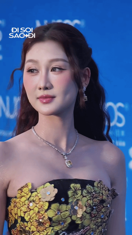 Thanh Thuỷ - Lương Linh không ai nhường ai trên thảm đỏ, Quốc Trường nhắc Ngọc Trinh và chốt ngày cưới- Ảnh 6. Thanh Thuỷ - Lương Linh không ai nhường ai trên thảm đỏ, Quốc Trường nhắc Ngọc Trinh và chốt ngày cưới- Ảnh 6.