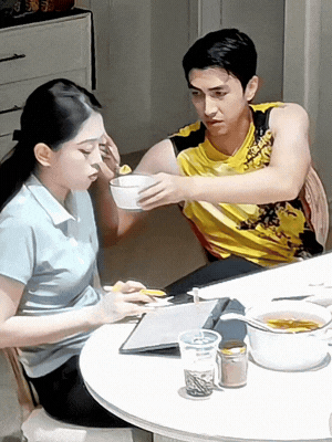 1,2 triệu người soi th&aacute;i độ cộc cằn của Phương Nga, B&igrave;nh An phải thốt l&ecirc;n: "Bực m&igrave;nh qu&aacute;!" - Ảnh 1.