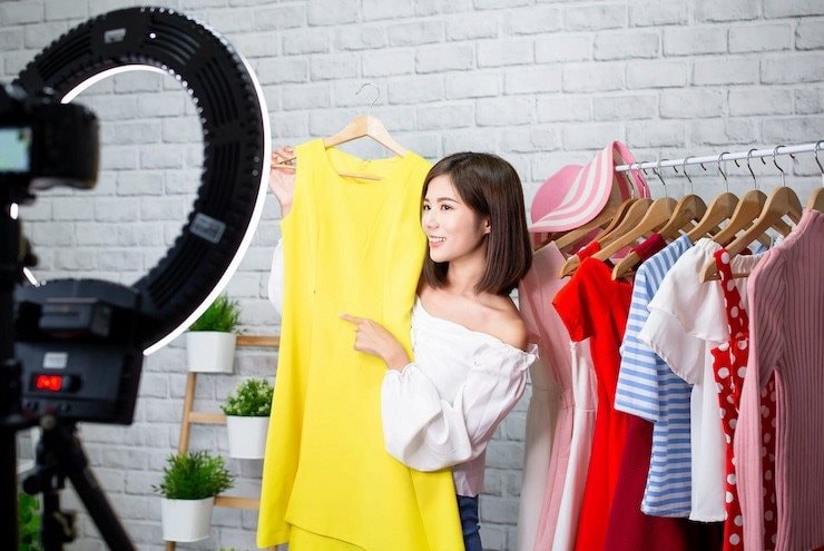 AI Streamer ảo v&agrave; cuộc c&aacute;ch mạng livestream: Tương lai thương mại điện tử 2026 - Ảnh 2.