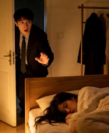 Đi công tác về sớm, phát hiện vợ nằm cùng người lạ, tôi chưa kịp phản ứng thì cô ấy nói 1 câu đầy bất ngờ - Ảnh 1.