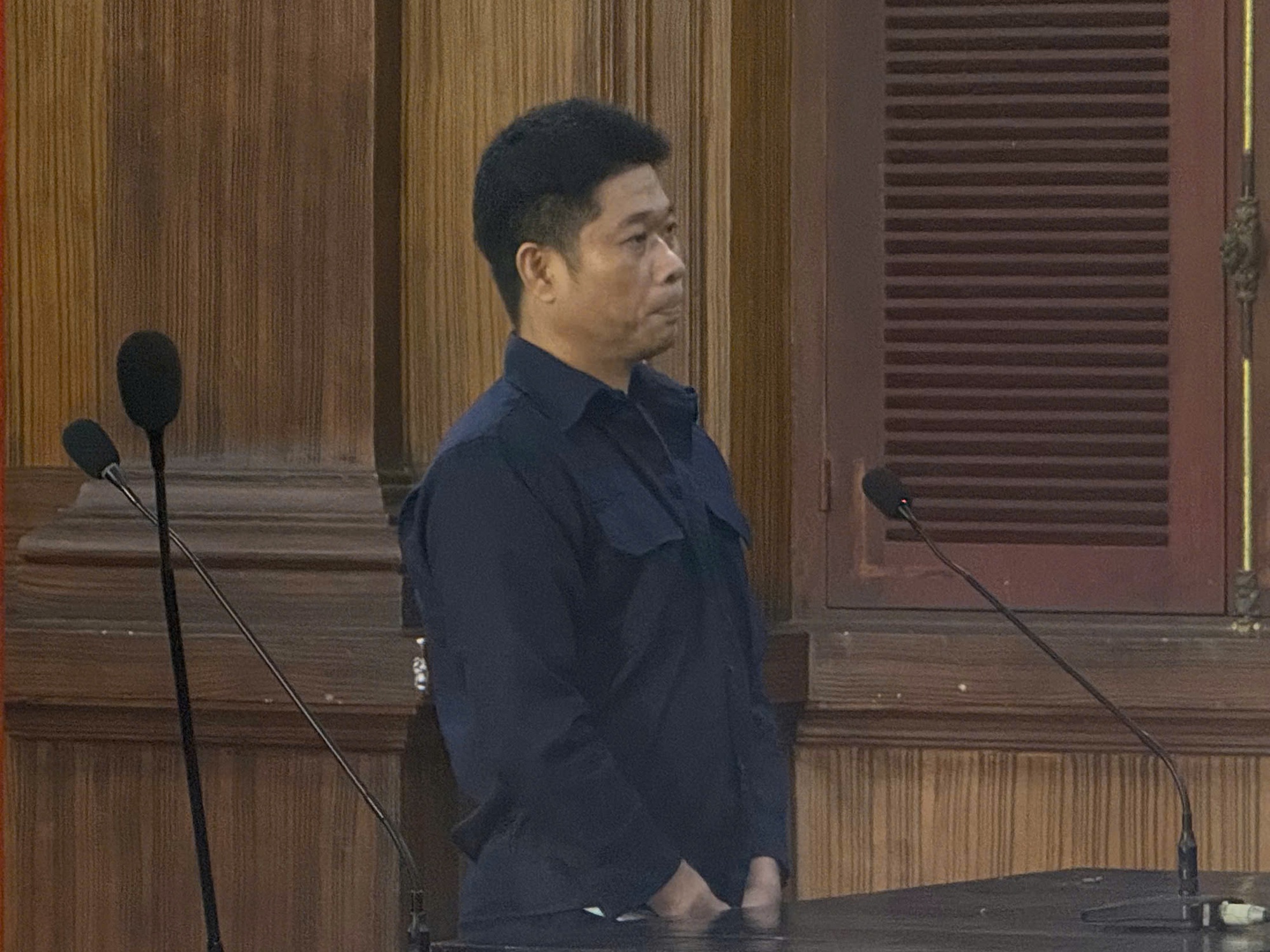 Mẹ ph&ecirc; ma t&uacute;y , chồng hờ x&acirc;m hại con g&aacute;i: Vụ &aacute;n g&acirc;y chấn động TPHCM - Ảnh 1.