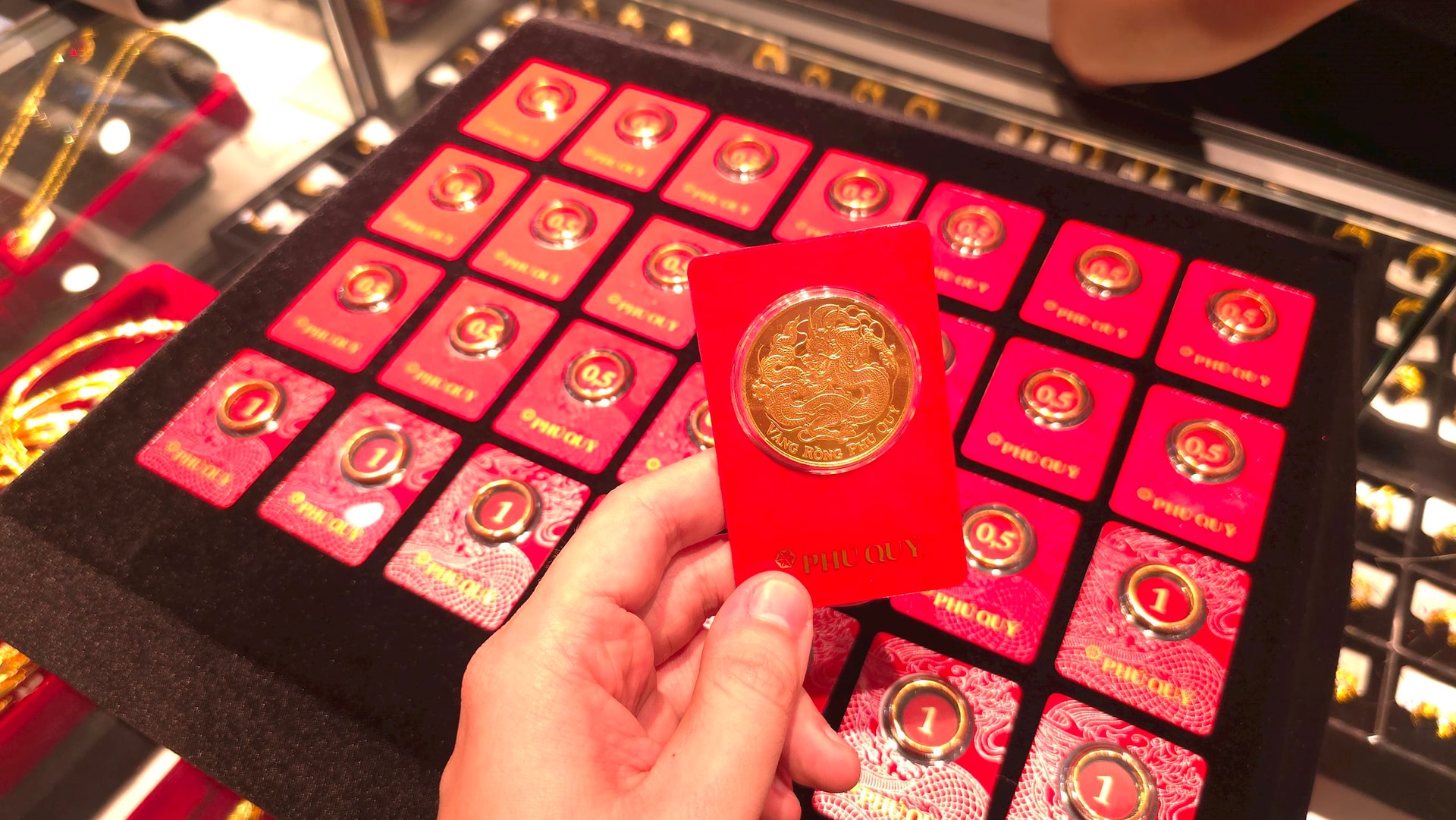 Diễn biến "lạ" của gi&aacute; v&agrave;ng h&ocirc;m nay 26/3 - Ảnh 2.