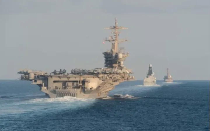 Iran ph&oacute;ng t&ecirc;n lửa h&agrave;nh tr&igrave;nh v&agrave;o t&agrave;u s&acirc;n bay Mỹ USS Abraham Lincoln - Ảnh 1.
