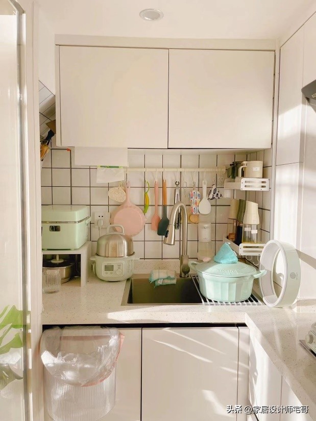 Căn hộ 23m&sup2; từ chối bếp mở: Quyết định tưởng lỗi thời nhưng gi&uacute;p kh&ocirc;ng gian gọn g&agrave;ng v&agrave; dễ sống hơn hẳn- Ảnh 8.