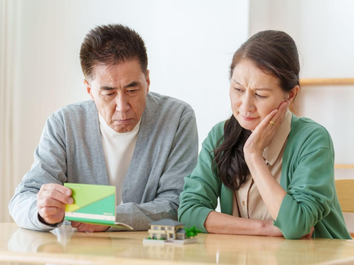 T&ocirc;i nghĩ vợ ti&ecirc;u hoang n&ecirc;n cắt giảm tiền chợ - 2 th&aacute;ng sau, ch&iacute;nh t&ocirc;i l&agrave; người phải xin tăng lại - Ảnh 1.