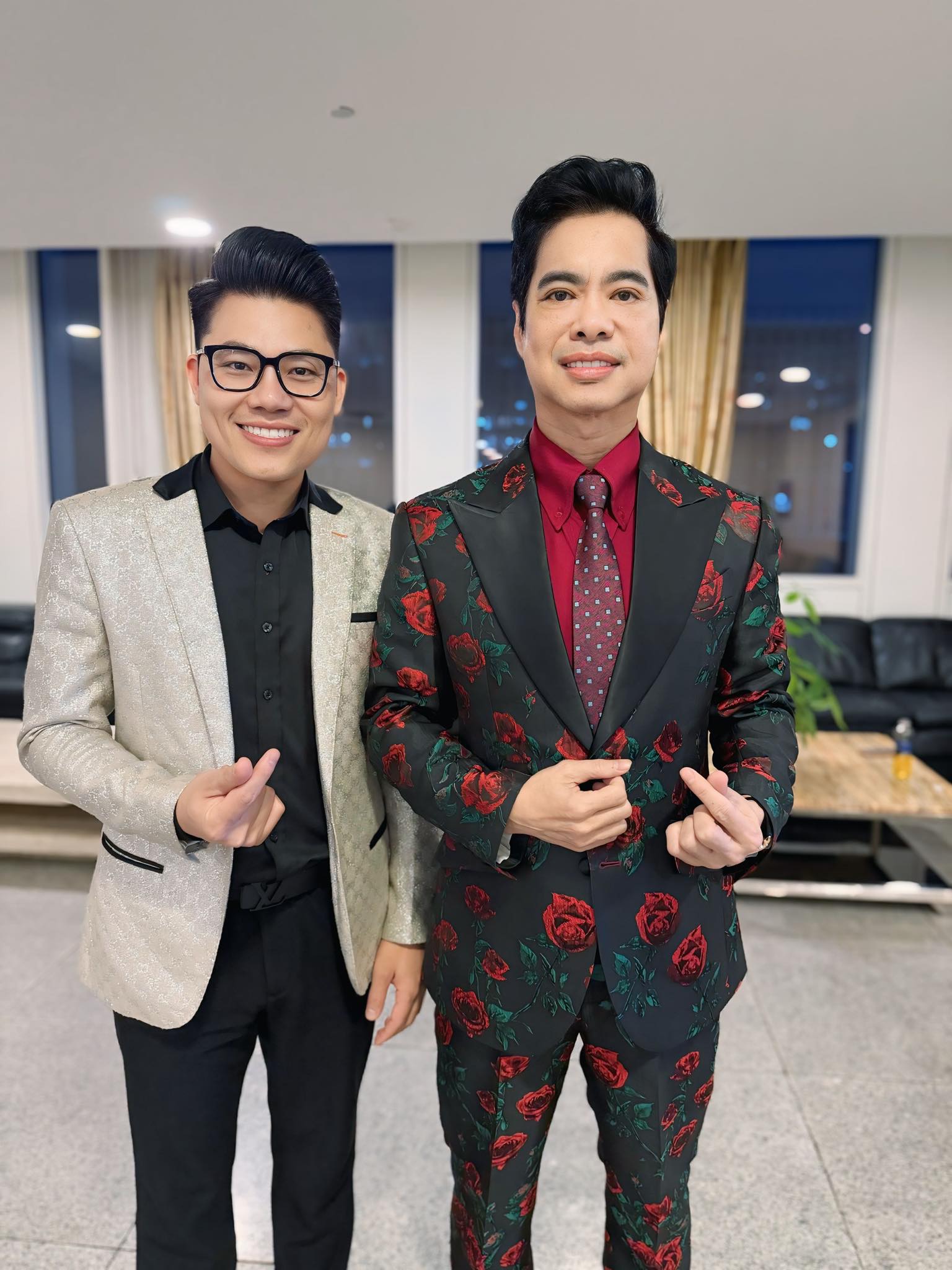 Con nu&ocirc;i đăng status ch&uacute;c mừng "&ocirc;ng ho&agrave;ng nhạc sến", nhiều người băn khoăn hỏi: "Ngọc Sơn c&oacute; con rồi &agrave;?" - Ảnh 2.