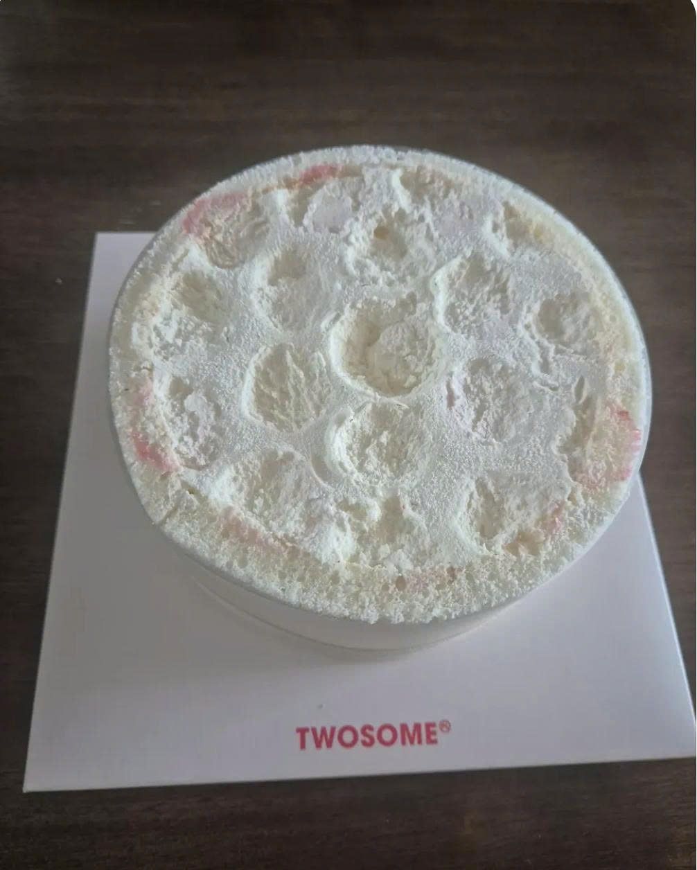 Chiếc b&aacute;nh kem d&acirc;u t&acirc;y g&acirc;y tranh c&atilde;i v&agrave; b&agrave;i học về sự thấu hiểu  - Ảnh 2.