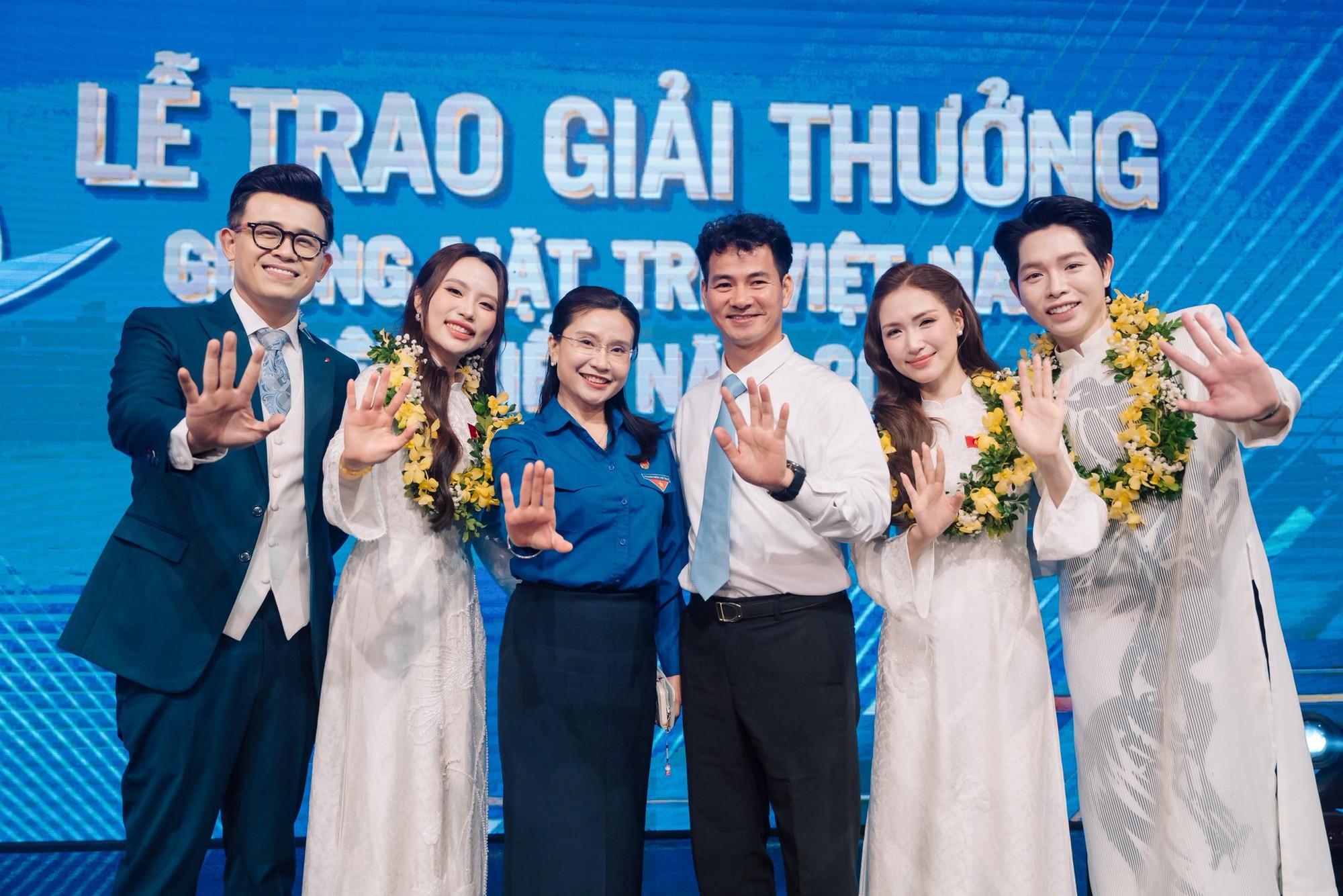 - Ảnh 6. - Ảnh 6.