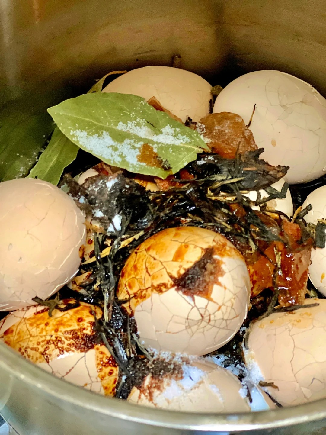 Hướng dẫn l&agrave;m trứng ng&acirc;m tr&agrave; ngon tuyệt cho bữa s&aacute;ng bổ dưỡng - Ảnh 4.